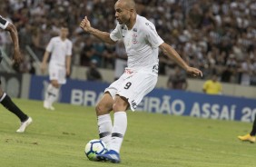 Atacante Roger durante partida contra o Ceará, em Fortaleza, pelo Brasileirão 2018