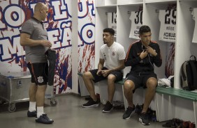 Douglas e Matheus Matias no vestiário antes do jogo contra o Ceará