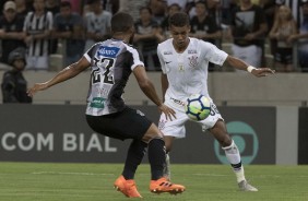 Pedrinho durante partida contra o Ceará, pelo Brasileirão
