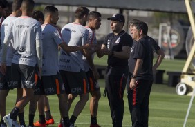 Novo tcnico do Timo conversou com os jogadores durante o treino