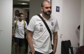 Danilo chega ao vestirio para a partida contra o Palmeiras