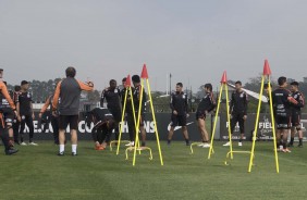 Jogadores durante o último treino antes de enfrentar o Palmeiras