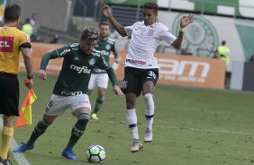 Pedrinho durante a partida contra o Palmeiras, pelo Campeonato Brasileiro