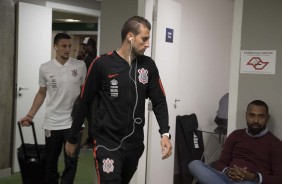 Zagueiro Henrique no vestirio para a partida contra o Palmeiras