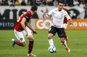 Jadson atuando contra o Sport