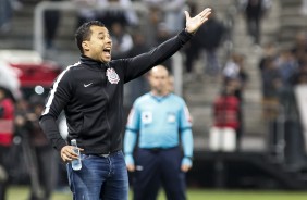 Jair Ventura em sua primeira vitória no comando do Corinthians
