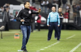Jair Ventura em sua primeira vitória no comando do Corinthians