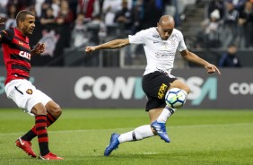 Roger lutou até o fim, mas não conseguiu marcar