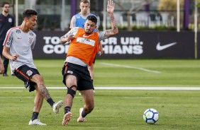 Thiaguinho e Pedro Henrique no treino de hoje no CT Joaquim Grava