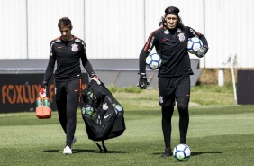 Cássio e Guilherme durante o treino desta manhã no CT Joaquim Grava