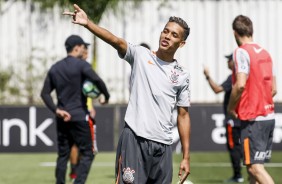 O jovem Pedrinho no treino desta manhã no CT Joaquim Grava