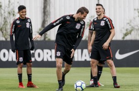 Henrique e Mantuan no treino desta manhã no CT Joaquim Grava