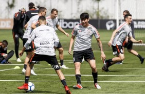 Jogadores treinando no CT Joaquim Grava para encarar o Internacional, no domingo