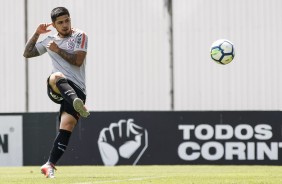 Sergio Daz trabalha duro para ganhar vaga no time titular