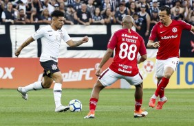 Douglas durante jogo contra o Internacional, pelo Campeonato Brasileiro