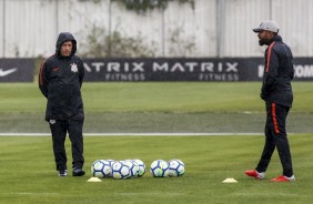 Auxiliares comandaram o treino na ausncia do tcnico Jair Ventura