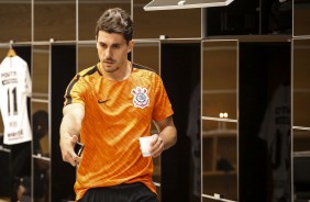 Danilo Avelar no vestirio da Arena Corinthians, antes do jogo decisivo pela Copa do Brasil