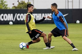 Fabrício Oya e Thiaguinho no treino de hoje no CT Joaquim Grava