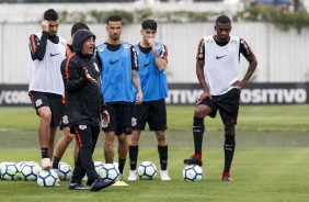 Jogadores reservas foram a campo no treino de hoje no CT