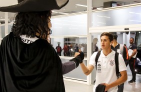 Mateus Vital durante chegada do elenco  Arena Corinthians, para enfrentar o Flamengo