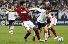 O menino Mateus Vital em jogada contra o Flamengo, pela Copa do Brasil