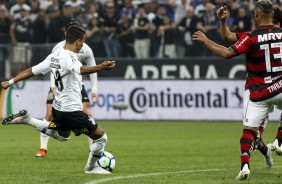 Pedrinho entrou para acertar um lindo chute que resultou no gol da classificao do Corinthians