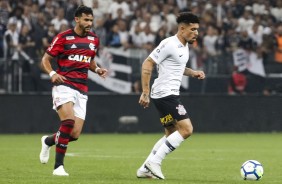 Volante Douglas durante semifinal da Copa do Brasil, contra o Flamengo, na Arena Corinthians