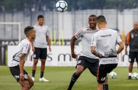 Pedrinho e Marllon no treino que prepara a equipe para duelo contra o América-MG