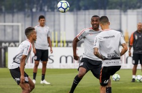 Pedrinho e Marllon no treino que prepara a equipe para duelo contra o Amrica-MG