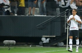 Pedrinho feliz pelo seu gol contra o Flamengo, pela Copa do Brasil