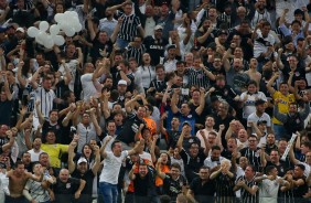 Torcida foi  loucura com a classificao corinthiana diante o Flamengo, pela Copa do Brasil