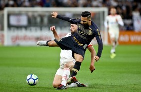 Clayson durante partida contra o Flamengo, na Arena Corinthians, pelo Brasileirão