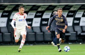 Pedrinho entrou no segundo tempo contra o Flamengo, pelo Brasileirão, na Arena Corinthians
