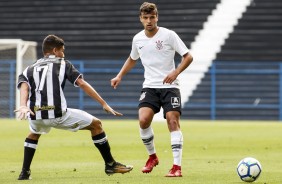 Atacante Joo Felipe em partida contra o Figueirense, pela Copa do Brasil Sub-17