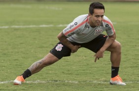 Jadson treina no CT do Coimbra, para enfrentar o Cruzeiro, pelo primeiro jogo da final