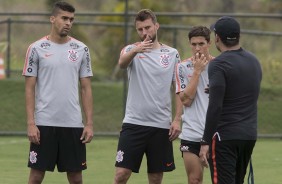 Lo Santos, Henrique e Vitla treinam no CT do Coimbra, para encarar o Cruzeiro