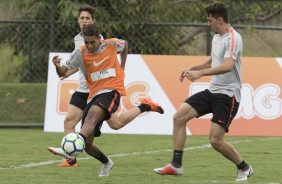 Vital, Pedrinho e Avelar durante treino no CT do Coimbra; último antes da final contra o Cruzeiro