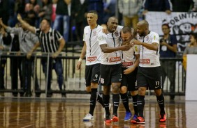 Caio anotou um dos gols contra o Joiville, pela Copa do Brasil de futsal