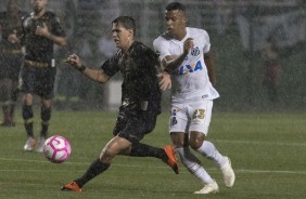 Mateus Vital durante partida deste sábado