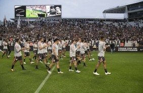 Equipe saudou os torcedores presentes na Arena Corinthians, na tarde desta terça-feira