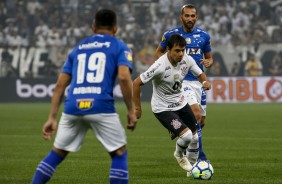 O paraguaio Romero em combate contra o Cruzeiro, pela final da Copa do Brasil