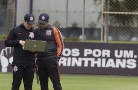 Jogadores em atividade no ltimo treino antes de enfrentar o Vitria