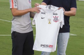 Jogadores retornam aos treinos após empate com Vitória