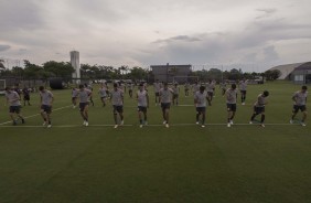 Jogadores em atividade no treino desta quarta-feira antes de enfrentar o Botafogo