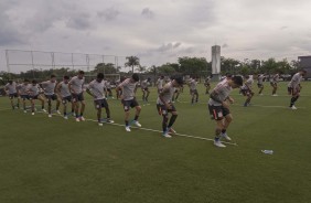 Jogadores em atividade no treino desta quarta-feira antes de enfrentar o Botafogo