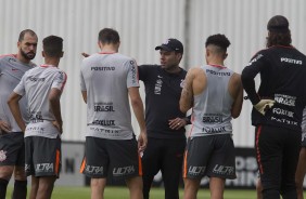 Jogadores em atividade no treino desta quarta-feira antes de enfrentar o Botafogo