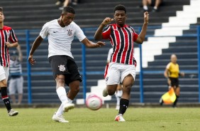 Corinthians enfrenta o São Paulo pelo campeonato paulista sub-15