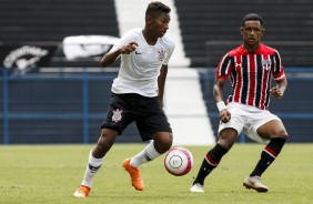 Corinthians enfrenta o São Paulo pelo campeonato paulista sub-15