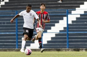 Corinthians enfrenta o São Paulo pelo campeonato paulista sub-15