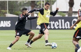 Corinthians faz seu último treino antes de enfrentar o São Paulo na Arena
